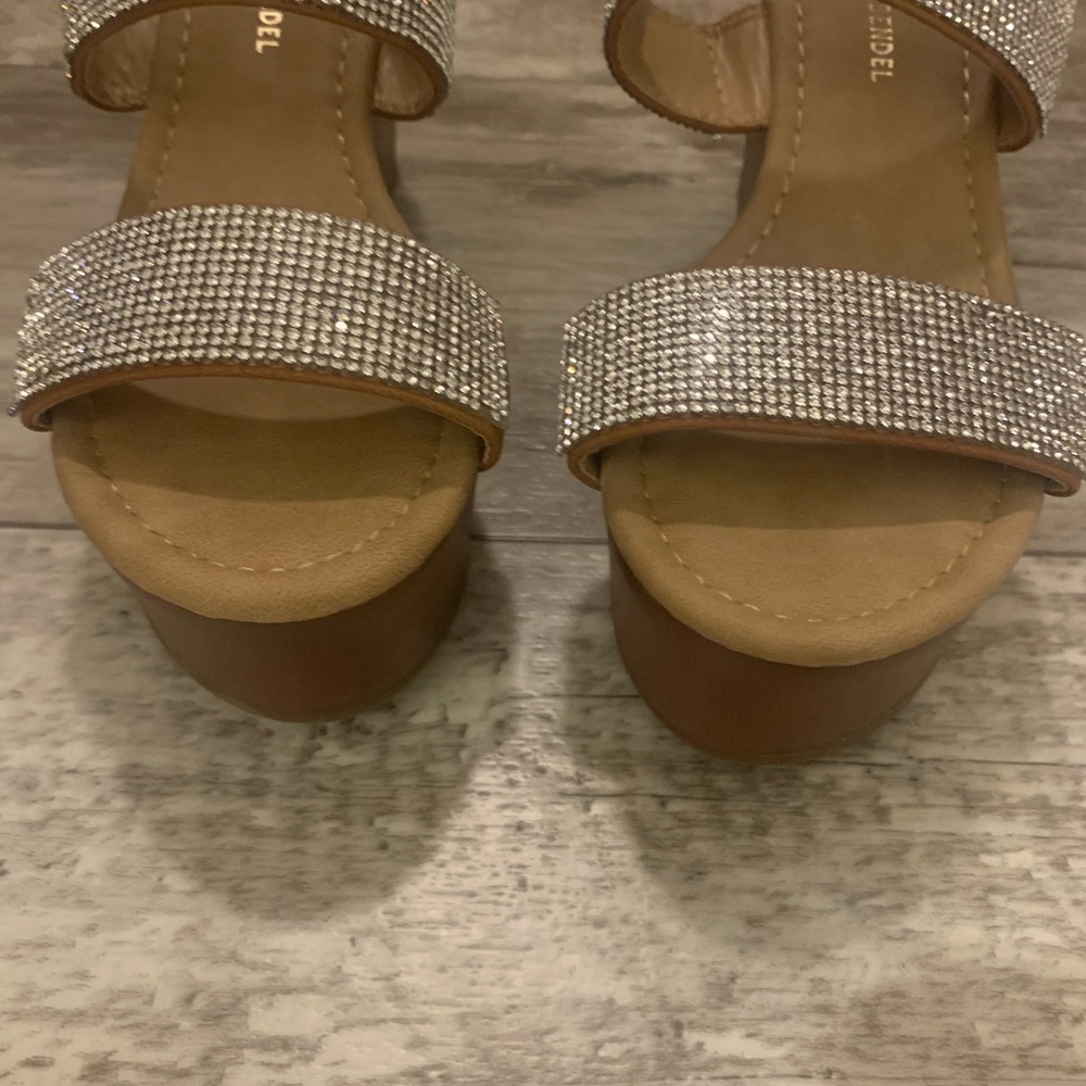 Platform Sandals - Picture 4 of 10